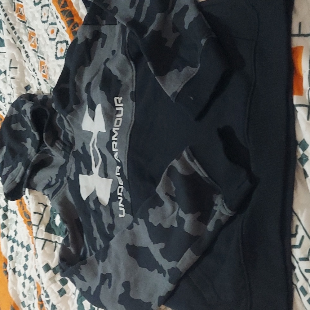 🌟 3 for $10 Under Armour Hoodie
